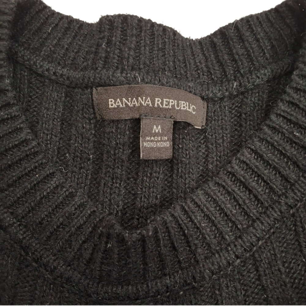 ✨2/$25 Banana Republic Crew Cable knit Black Women's sweater Relaxed Loose - Picture 2 of 7